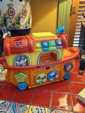 VTECH ANIMAL ADVENTURE NOAH'S ARK W 3 ANIMALS WORKS!